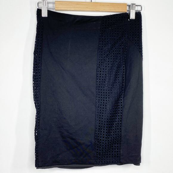 Guess Black Embroidered Eyelet Pencil Skirt Women's Size Extra Small XS - Picture 8 of 8